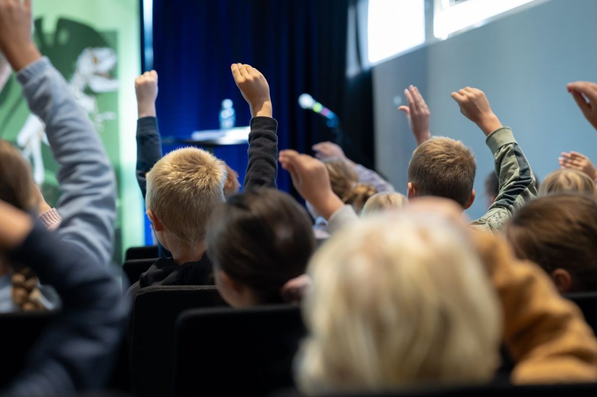 Illustrasjonsfoto av barn på en DKS-forestilling.